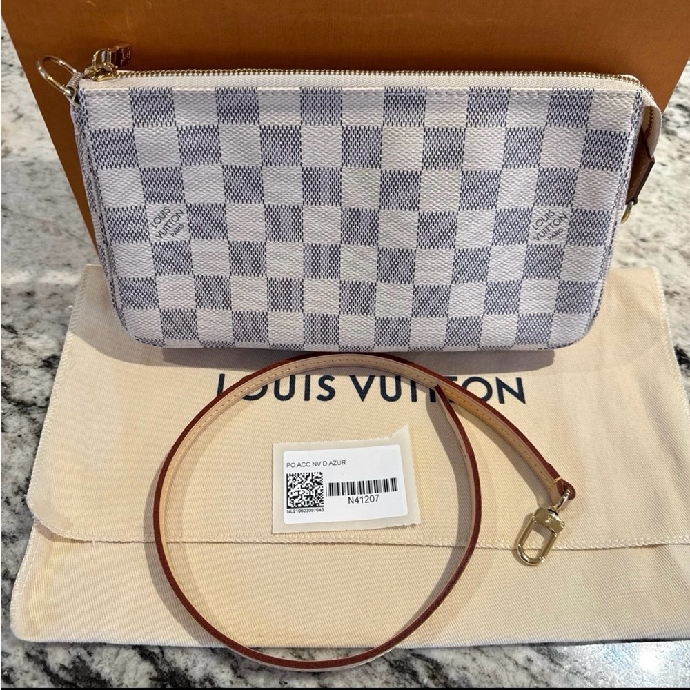 SOLD-Louis Vuitton Pochette Damier Azur